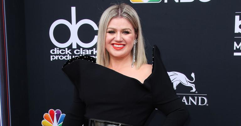 Kelly Clarkson Files To Change Name To Kelly Brianne