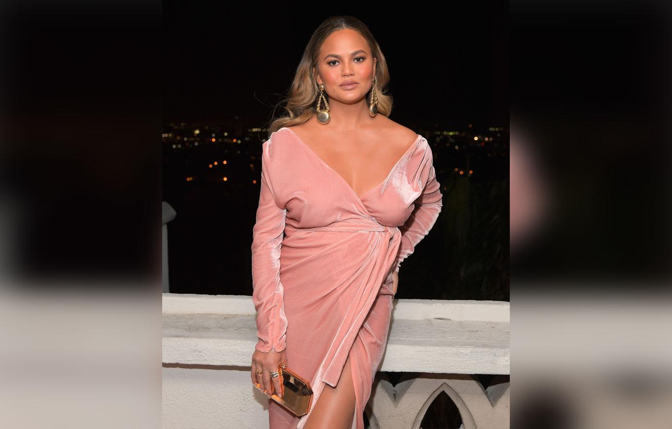 Chrissy teigen pregnant headaches 3