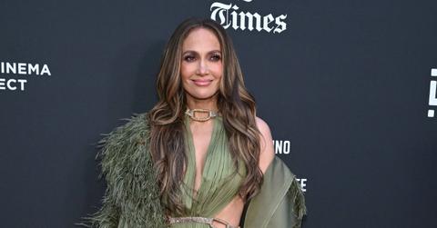 Image of Jennifer Lopez addressed the paparazzi in Paris.