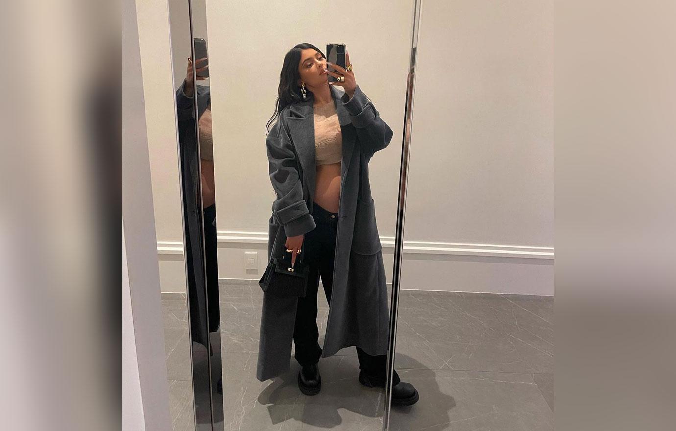 kylie jenner gives birth second baby travis scott