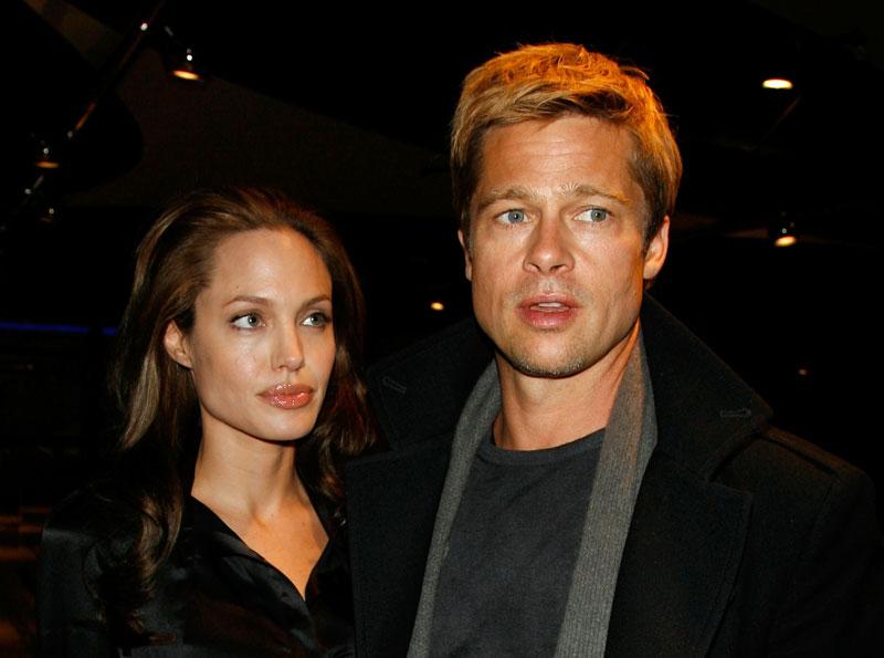 brad pitt angelina jolie dirt pile 06