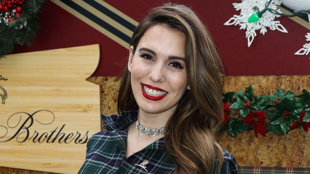 Photo of Christy Carlson Romano