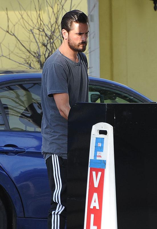 Exclusive&#8230; Scott Disick Stops By A Spa In West Hollywood