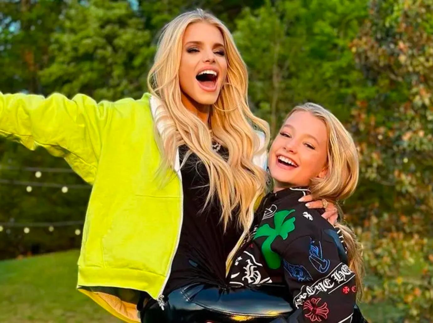 Jessica Simpson Shares Adorable Selfie With Mini-Me Daughter Maxi, 11