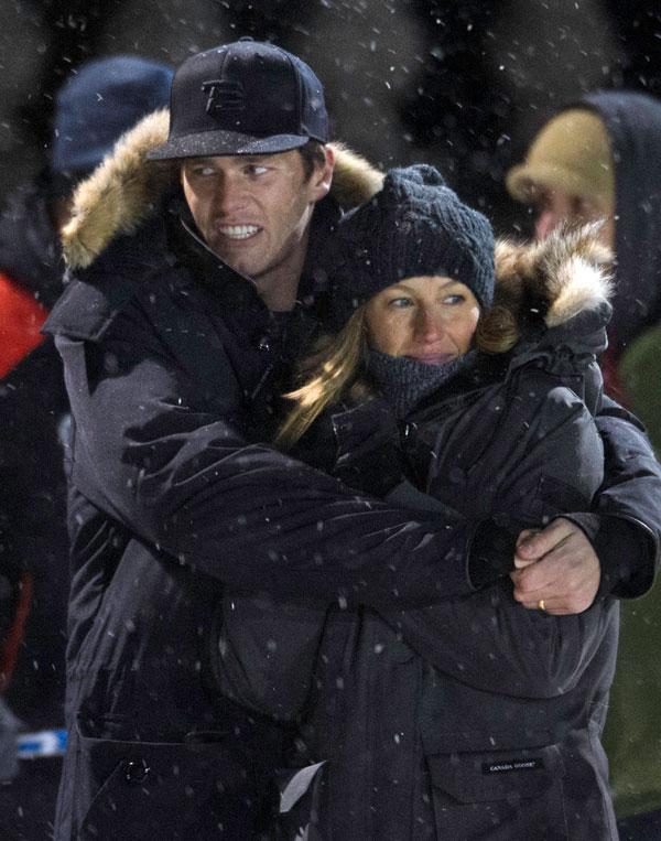 Gisele tom brady pda kissing divorce hockey 05