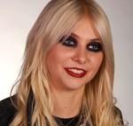 2010__07__taylor_momsen_july22a 150&#215;142.jpg