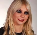 2010__07__taylor_momsen_july22a 150×142.jpg