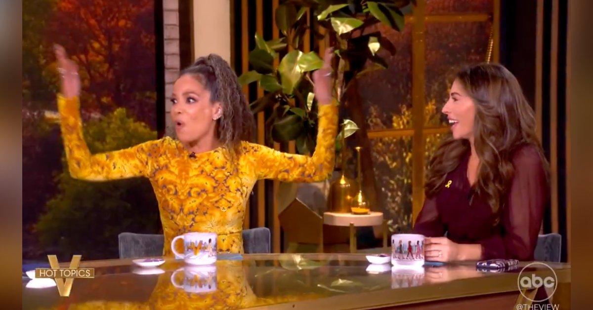 Photo of while Sunny Hostin was happy with how AI helped her, Whoopi Goldberg didn't crack a smile.