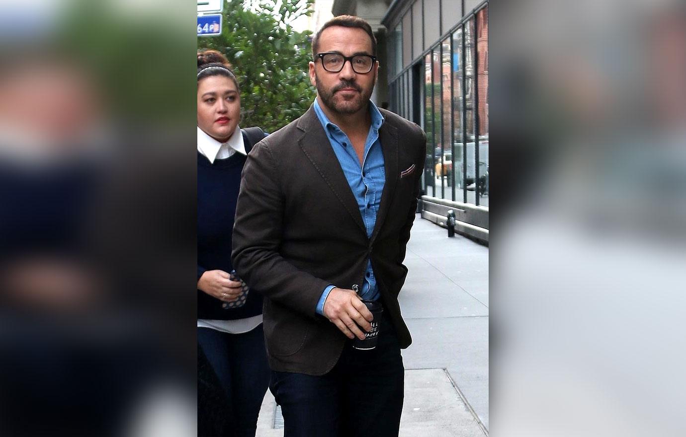 Jeremy Piven stops by AOL Build in NYC