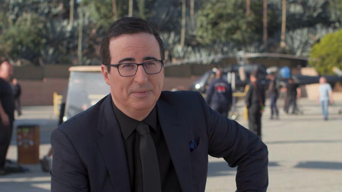 Photo of John Oliver.