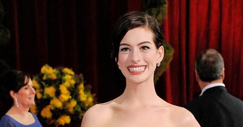 2010__03__okmagazine oscars anne hathaway1_ _1.jpg