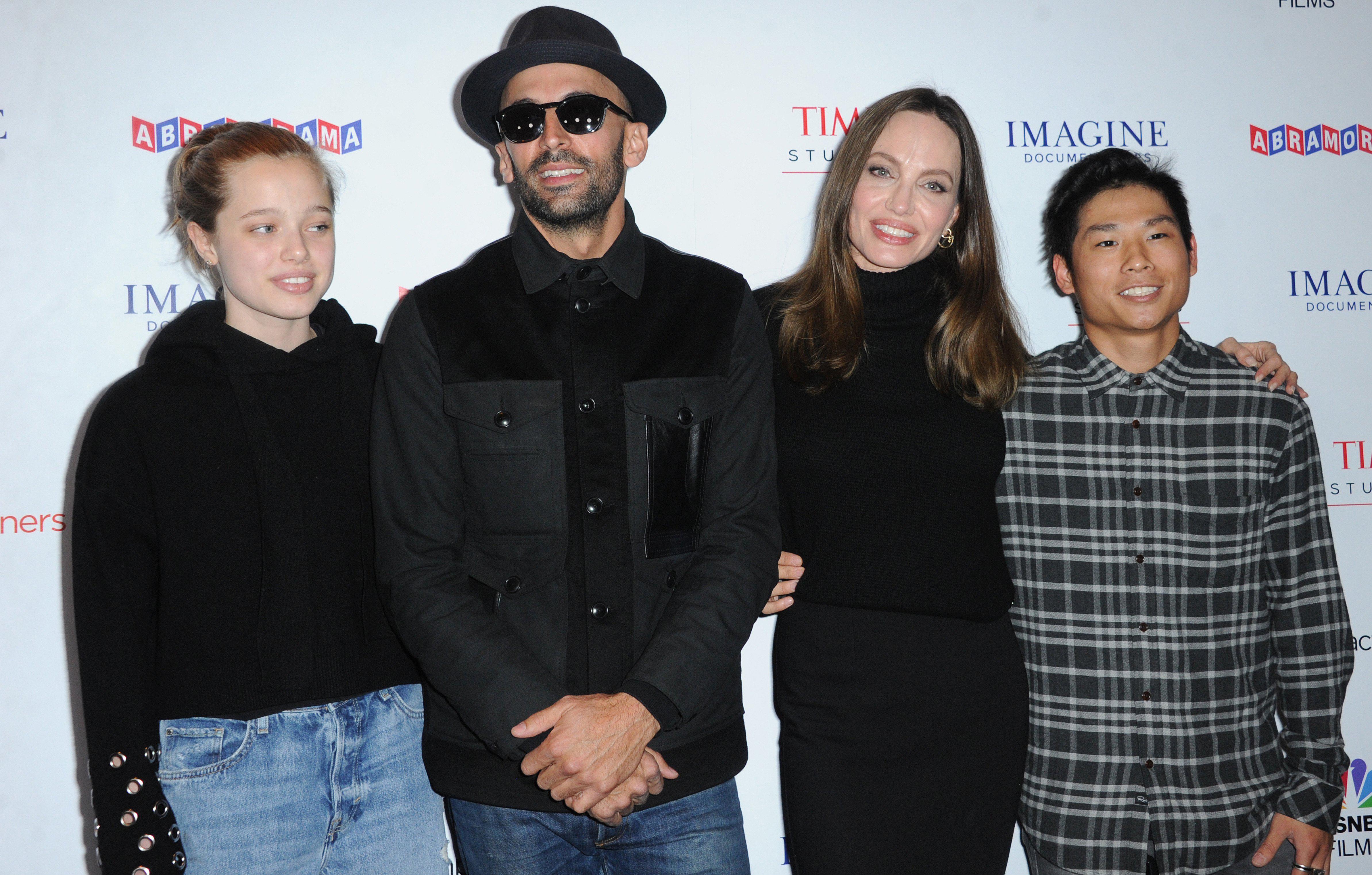 angelina jolie shiloh pax attend premiere los angeles