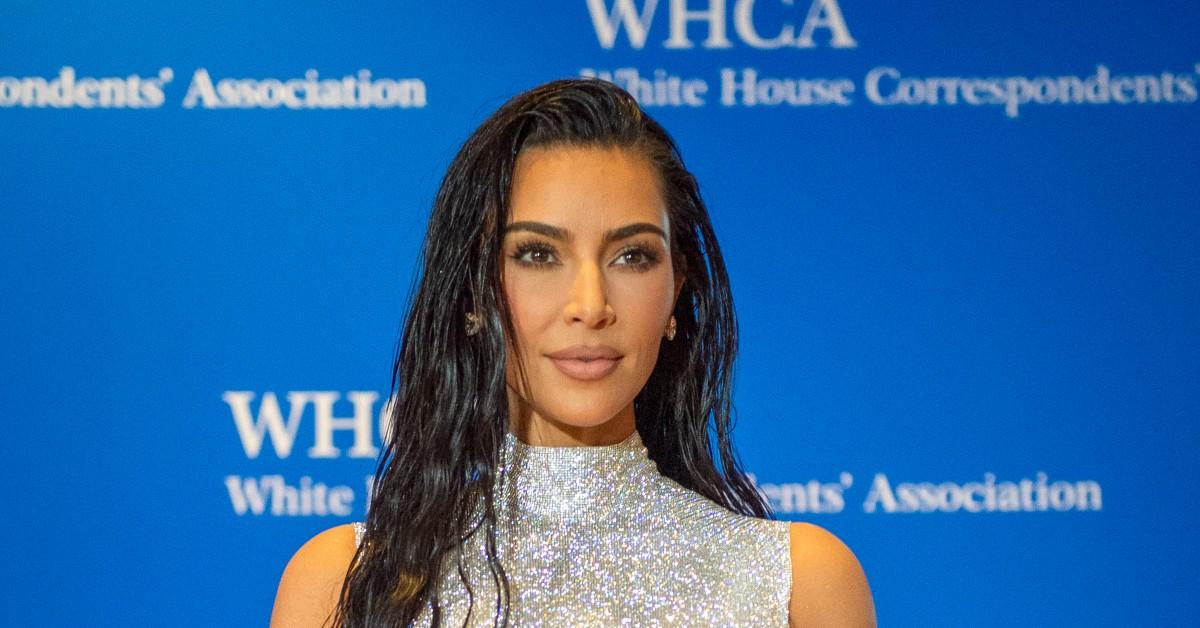 Bare-Faced Kim Kardashian Shows Off Morning Look 'The Kardashians