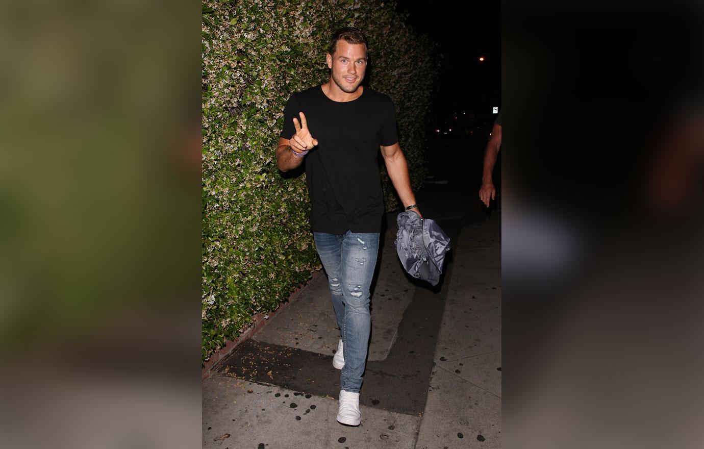 Colton underwood cries bachelorette suitors ridicule virginity 2