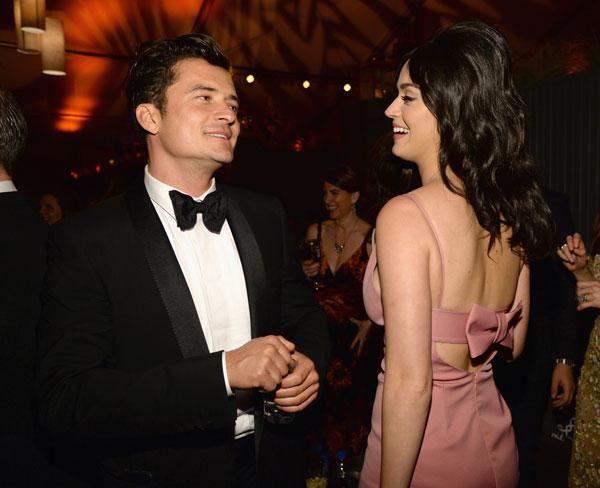 Katy Perry Orlando Bloom Dating Flirting Golden Globes 2016