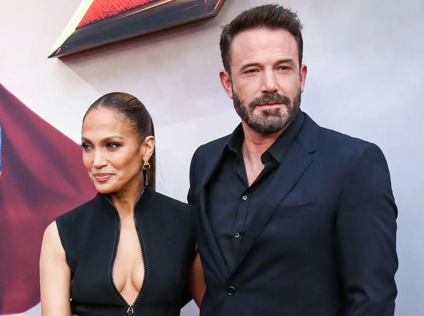 jennifer lopez hides ring finger ben affleck skips birthday divorce