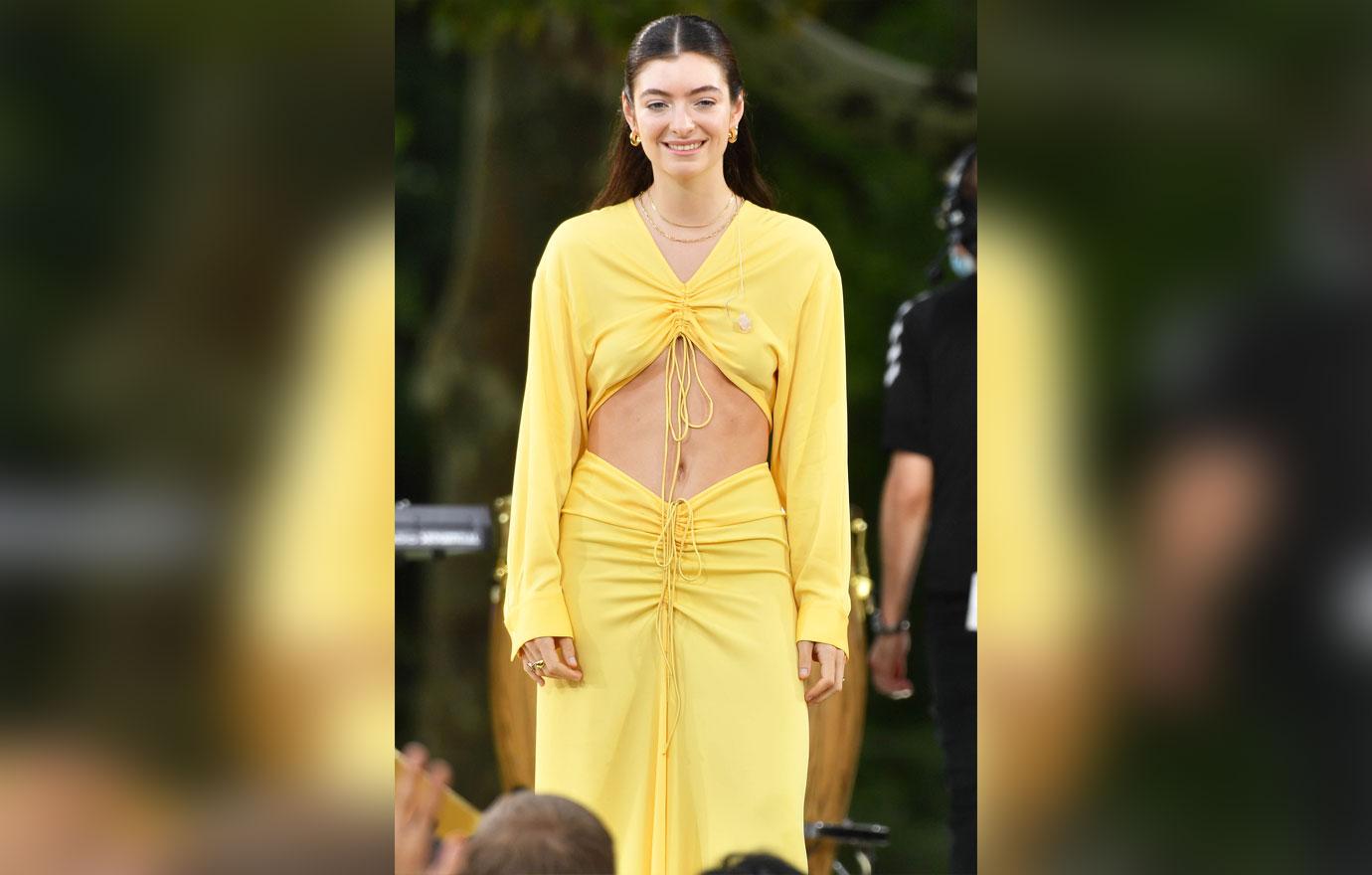 Lorde Performs On 'GMA' Wearing $1,039 Yellow Cutout Dress