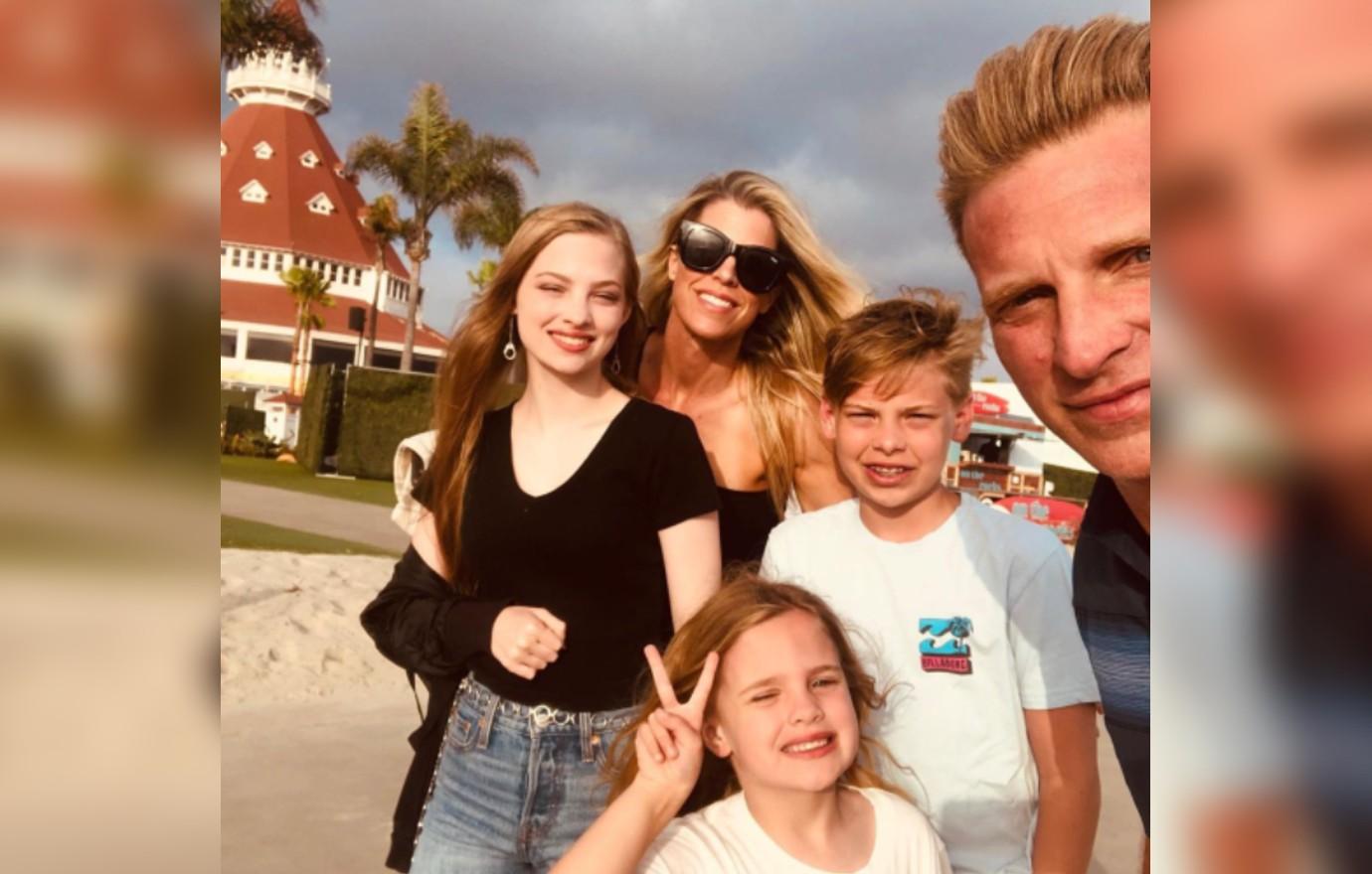 Steve Burton Files To Divorce Pregnant Wife Sheree Gustin