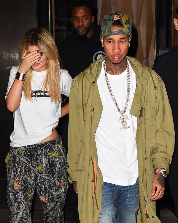 Kylie jenner cheated tyga rapper stitches 07