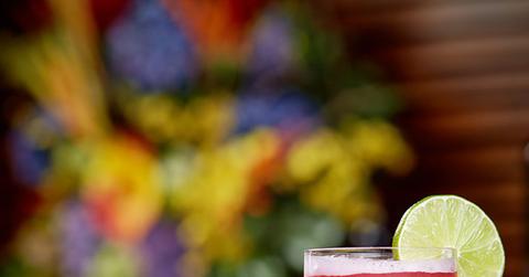 Crab_Cake_Sliders_and_Dynasty_Margarita