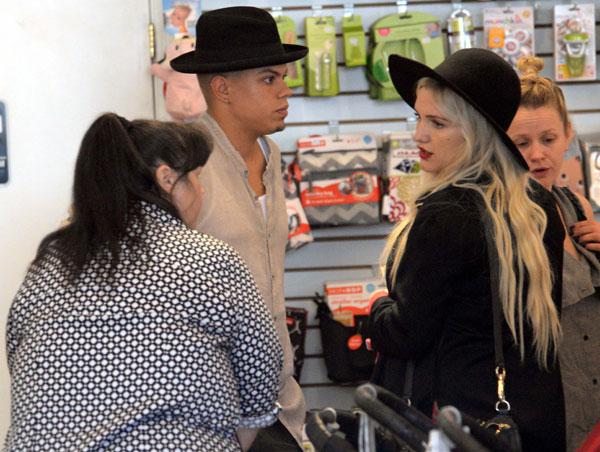 Ashlee simpson evan ross baby shopping 01