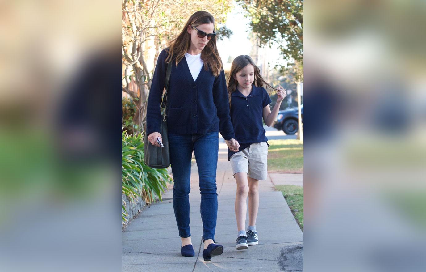 Jennifer Garner takes Seraphina to an optometrist appointment