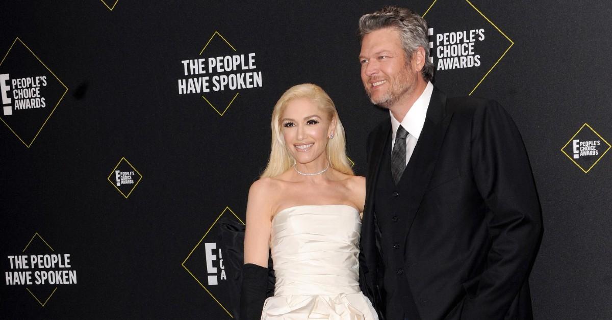 Photo of Gwen Stefani and Blake Shelton. 