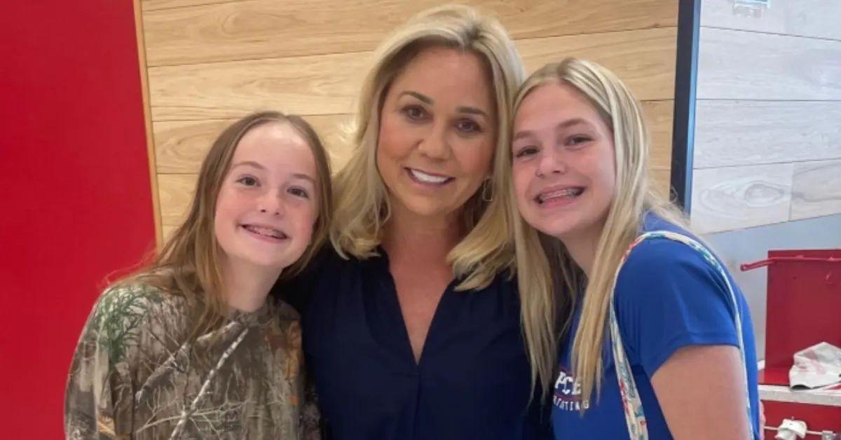 julie chrisleys son chase knew back blonde keep brunette gray post prison