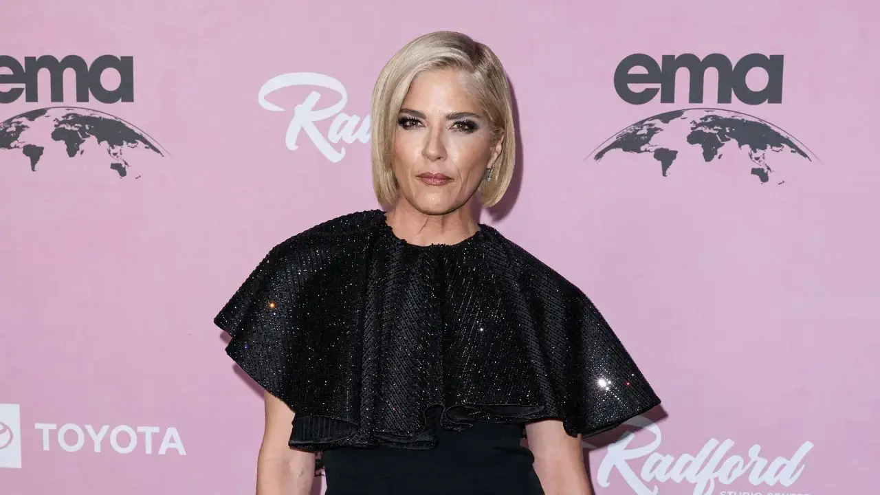 Image of Selma Blair has spoken publicly about living with multiple sclerosis.