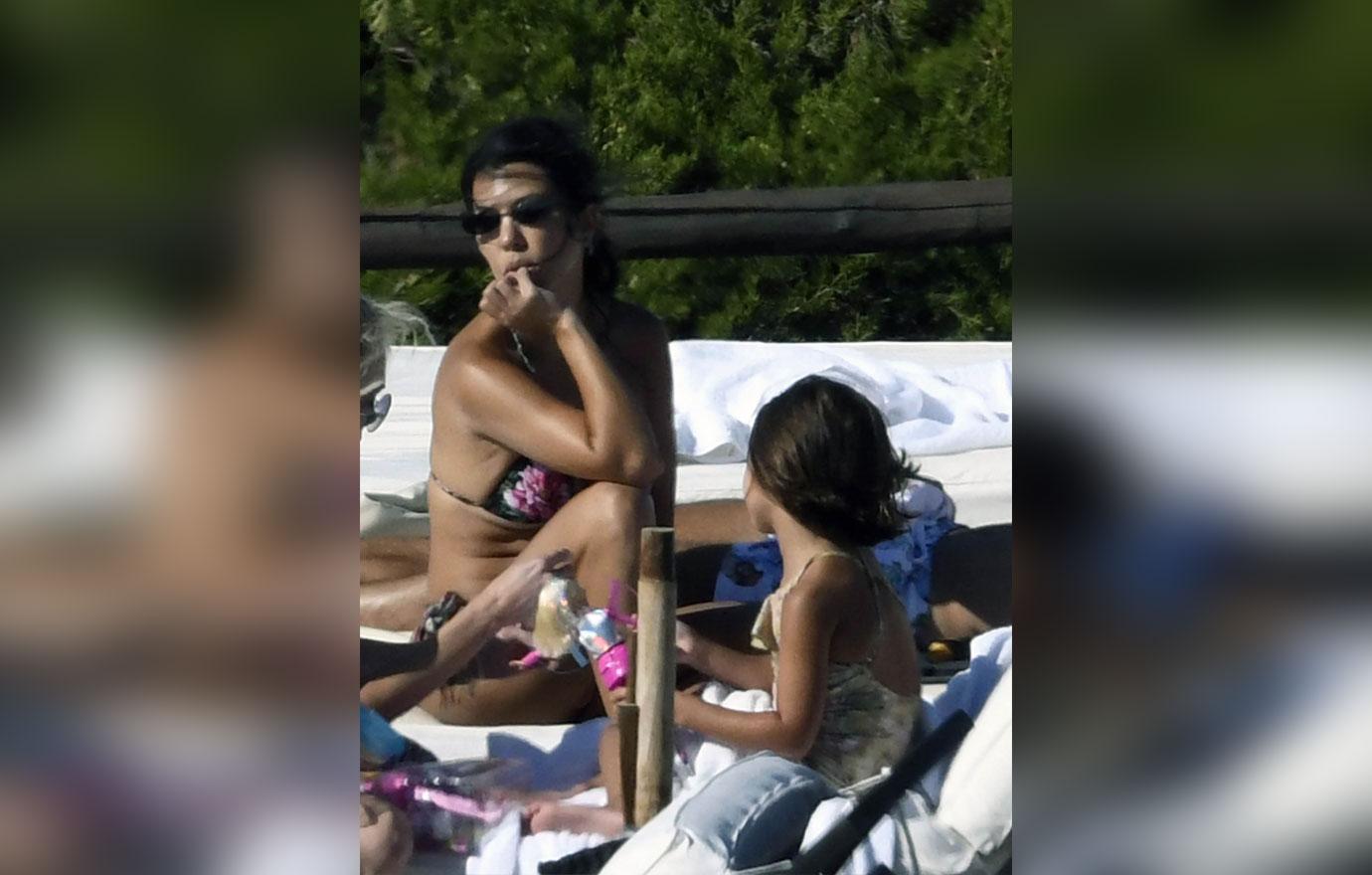 Kourtney Kardashian Sunbathing Bikini Bond Daughter Penelope Italy