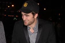 2009__11__full_pattinson_stewart_15_wenn2663442 225&#215;151.jpg