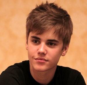 2011__04__Justin_Bieber_April22news 300&#215;294.jpg