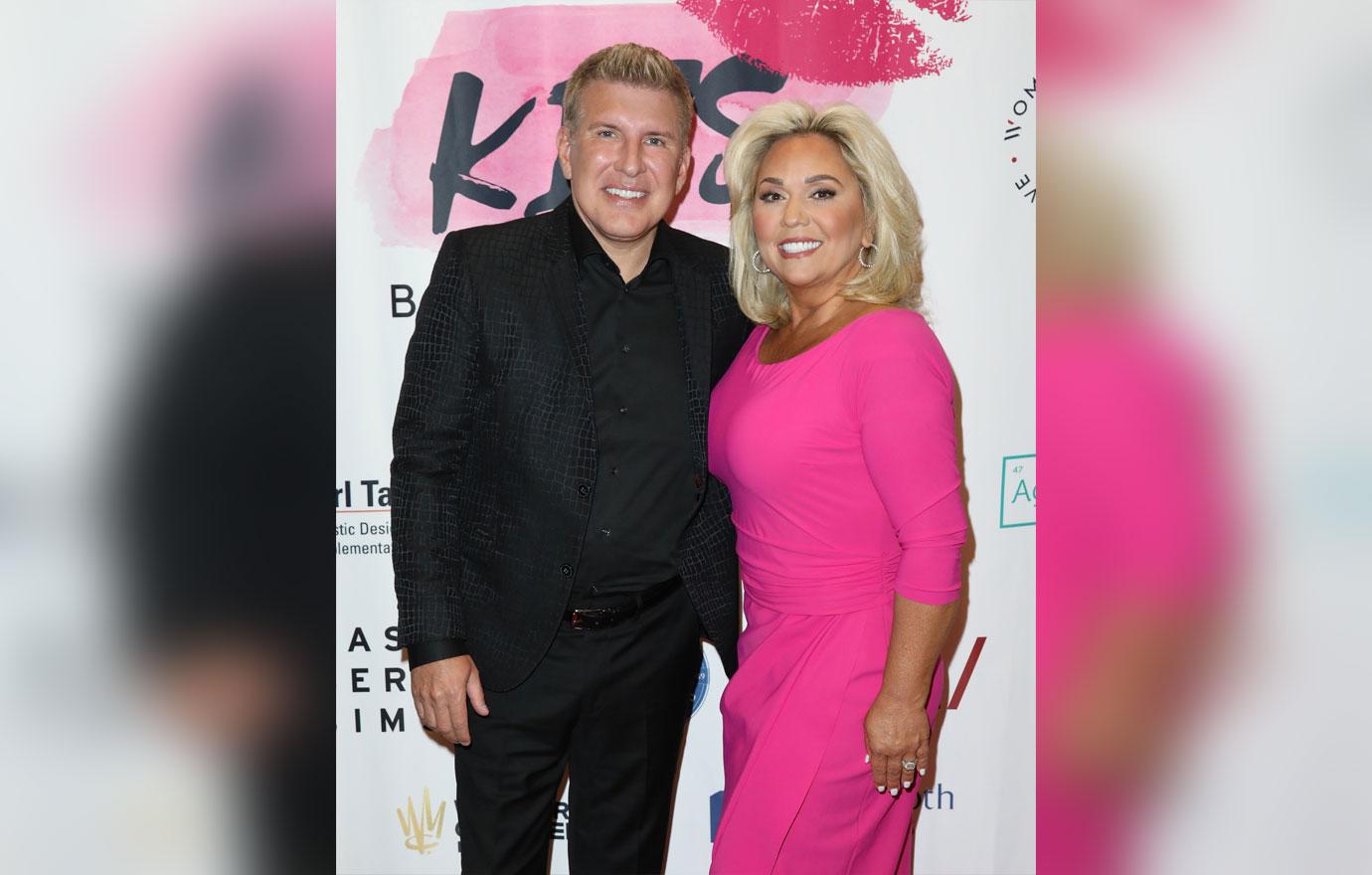 lindsie chrisley spent thanksgiving away todd julie