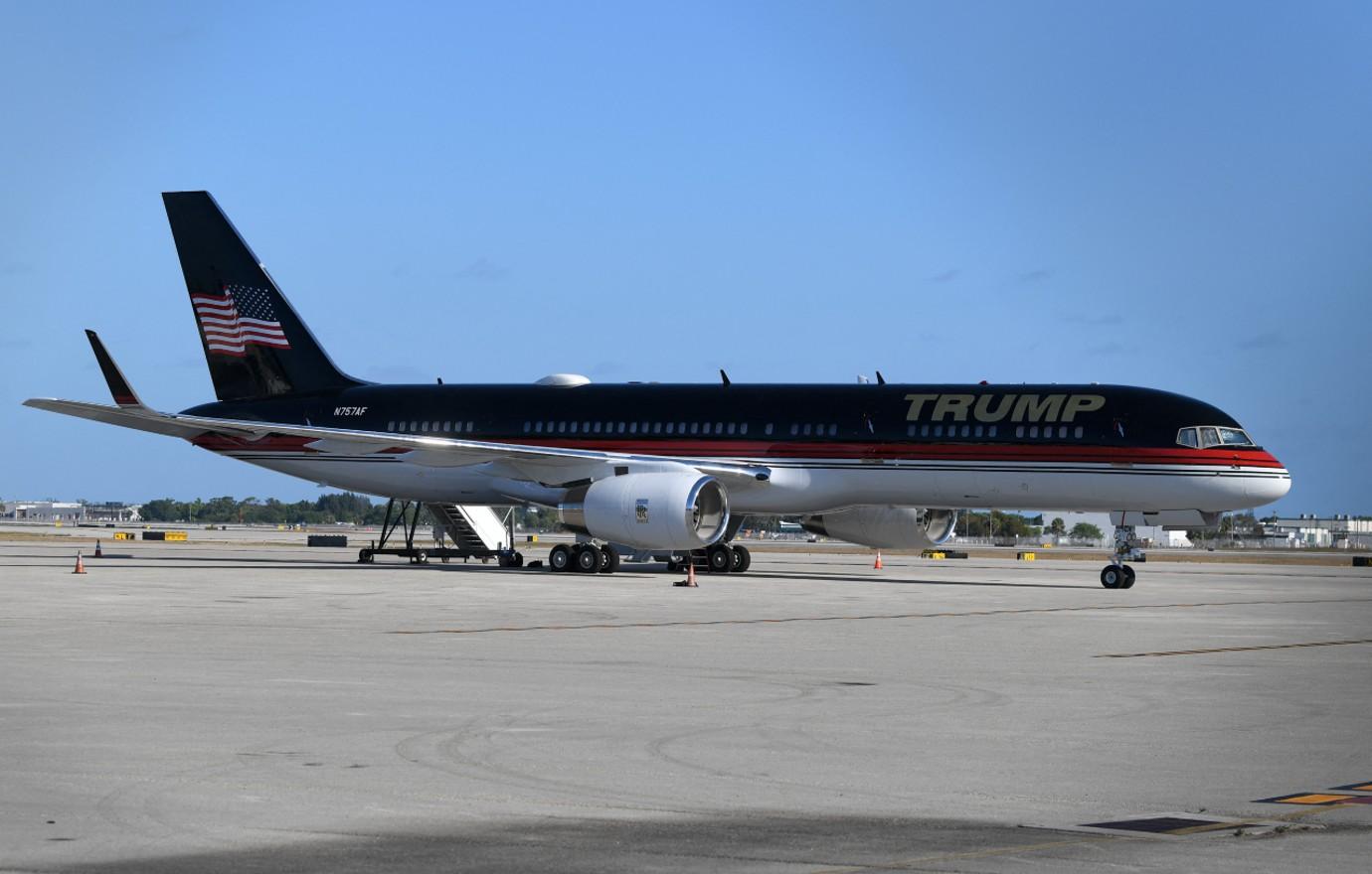 donald trump sells  million private jet donor legal bills