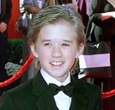 2010__03__okmagazine oscars haley joel osment 225×216.jpg