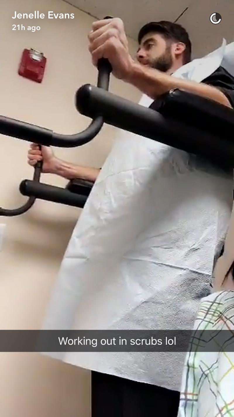 jenelle evans pregnant hospital filming snapchat