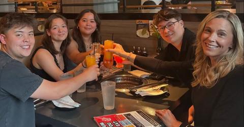 photo of Kate Gosselin and her sextuplets