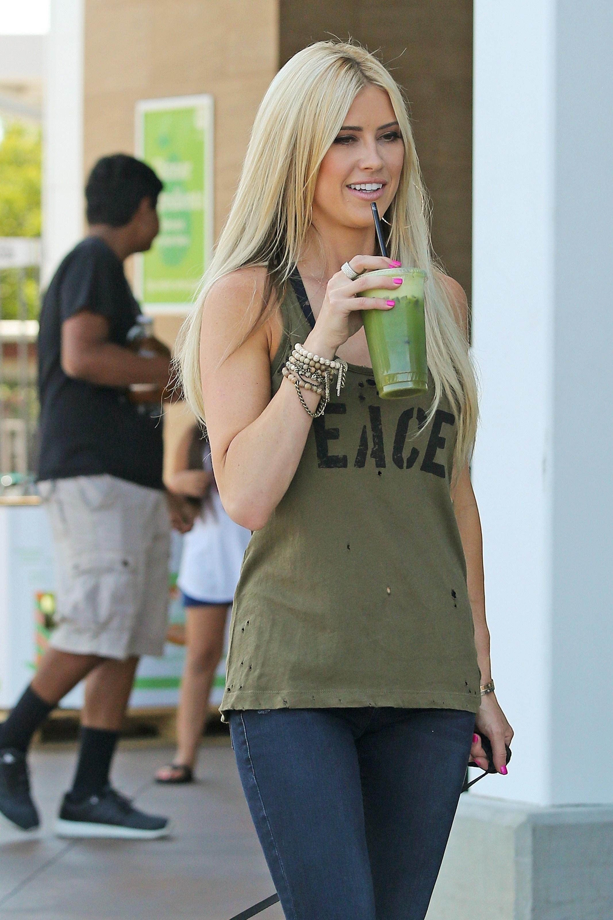 *EXCLUSIVE* Christina El Moussa grabs a green juice at Whole Foods with Cash