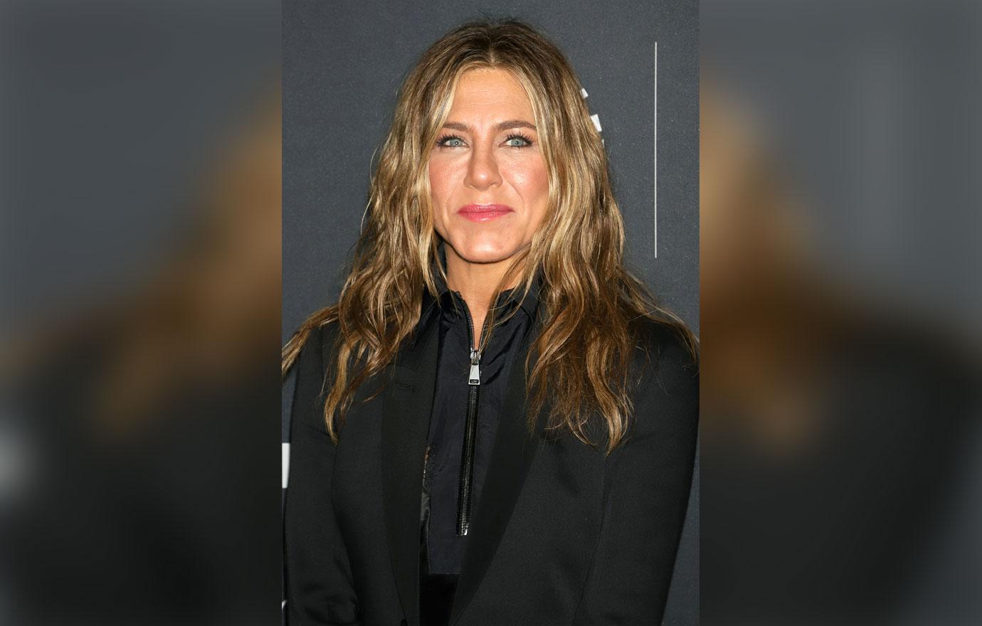 Jennifer Aniston Details Her Rough Childhood In New Interview