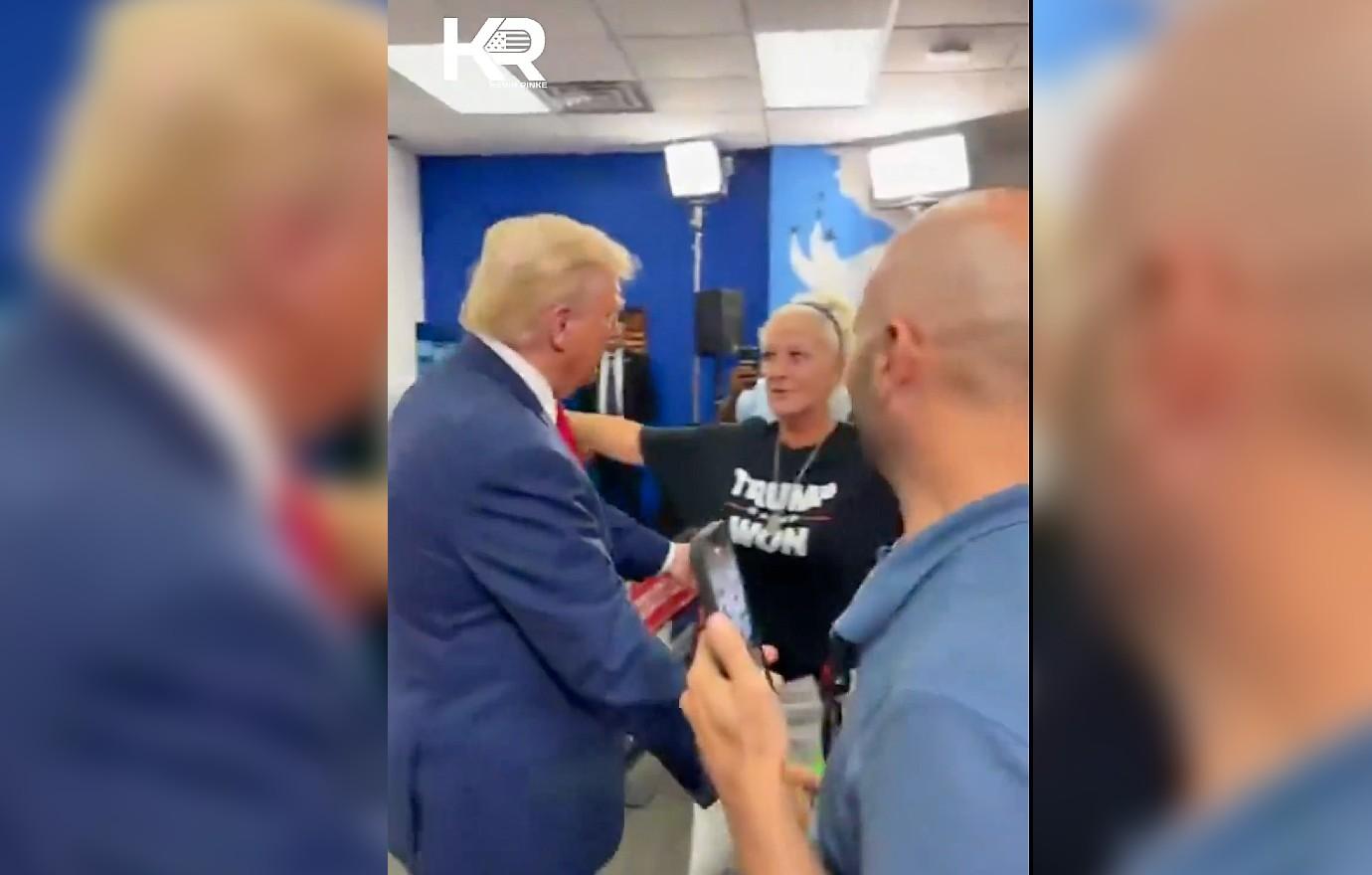 donald trump slammed redelivering pizza boxes volunteers photo op