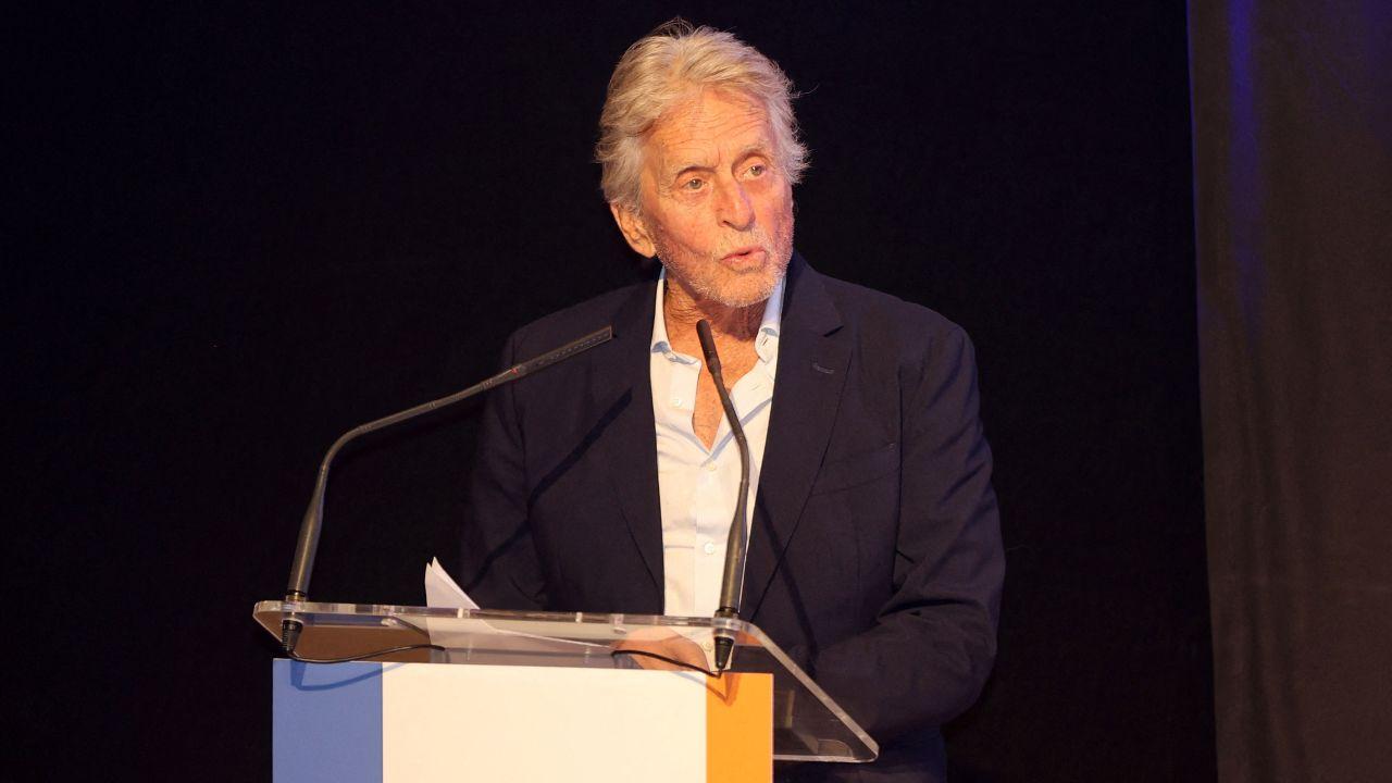 Image of Michael Douglas received praise from Adrian Lyne for his strong sense of humor during the 'Fatal Attraction' scene.