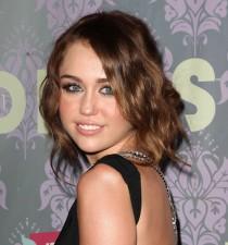 2009__10__wenn2578361 210×225.jpg