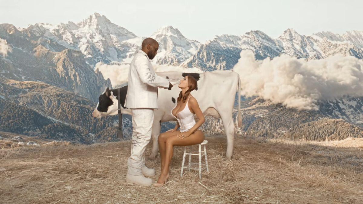 Photo of Kanye West rapped that he wanted to 'get kinky' on the song 'GEMINI SEASON.'