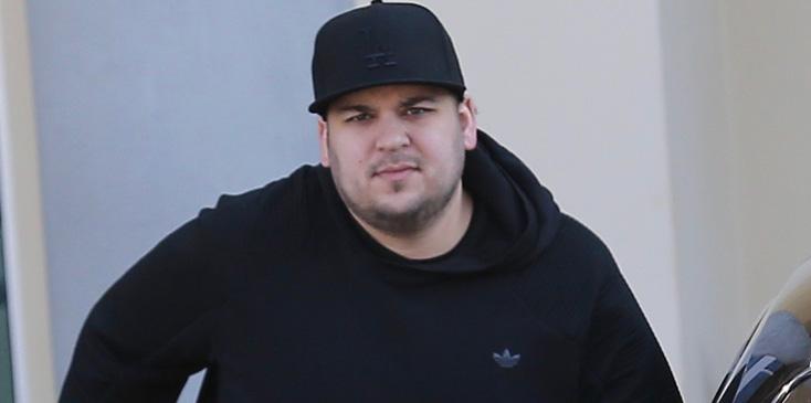 Exclusive&#8230; Rob Kardashian &amp; Blac Chyna Visit The Dentist In Calabasas With Chyna&#8217;s Son King