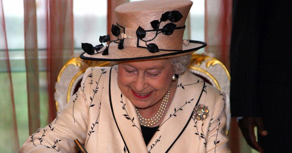 photo of Peter Phillips' parents requested he not be given a royal title