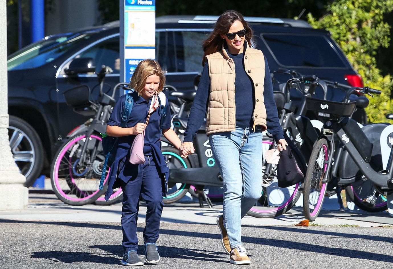 jennifer garner all smiles in santa monica with son samuel pics