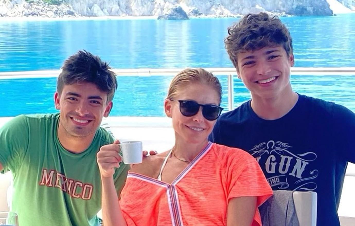 Is kelly ripa son michael gay