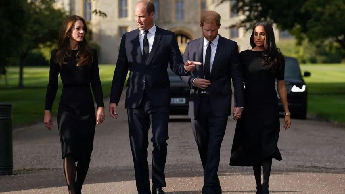 image of royal family