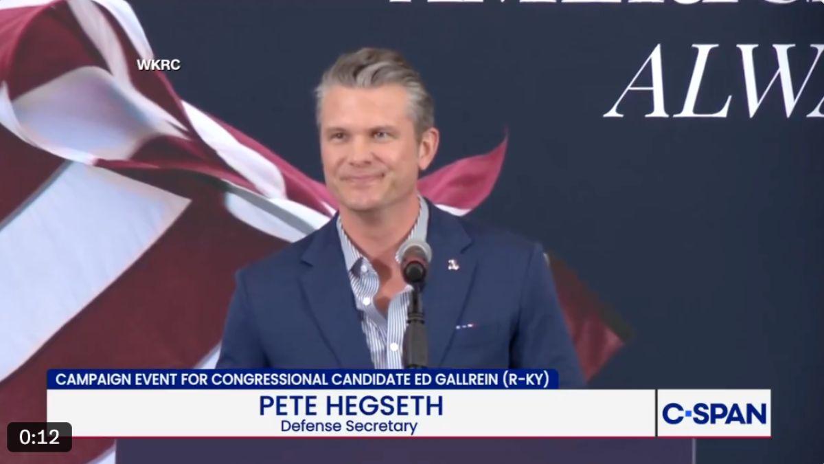 Photo of Pete Hegseth revealed what Donald Trump told him when he gave him a job in his administration.