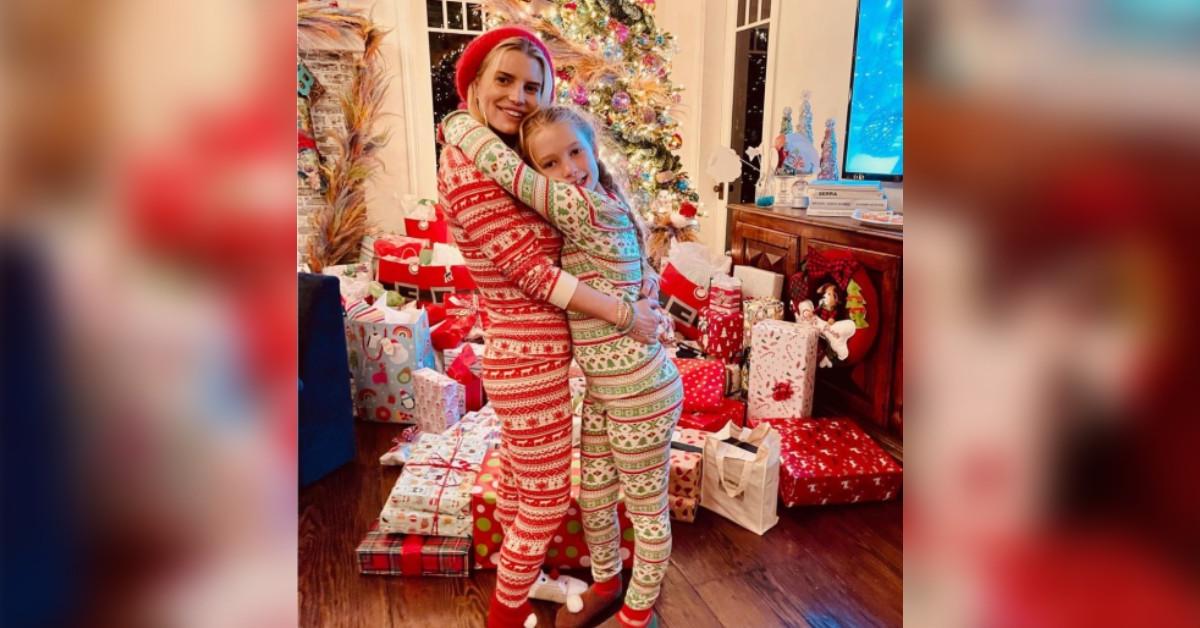 Jessica Simpson S Daughter Maxwell Drew Looks All Grown Up Photo